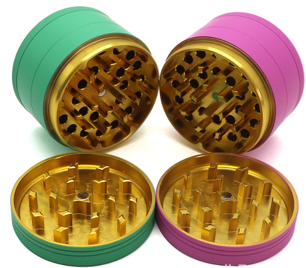 Two-color Smoke Grinder